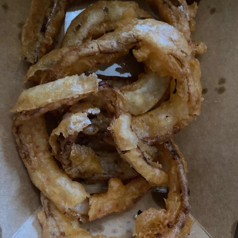 Crunchy Onion Rings: A Tasty Side Option
